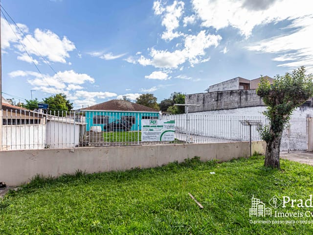 Terreno com 400m², à venda, no bairro Sítio Cercado em Curitiba