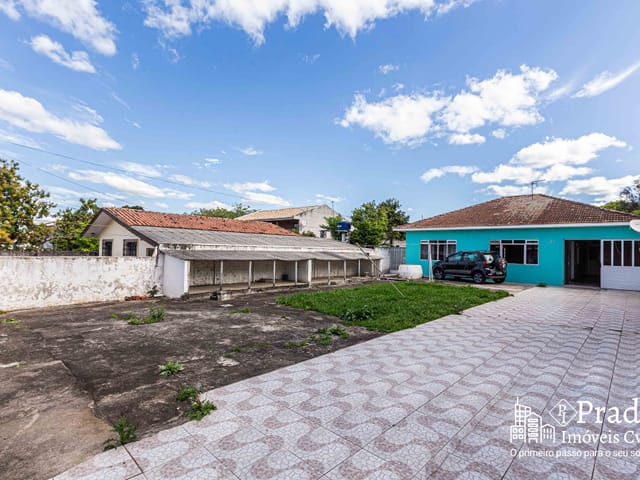 Terreno com 400m², à venda, no bairro Sítio Cercado em Curitiba