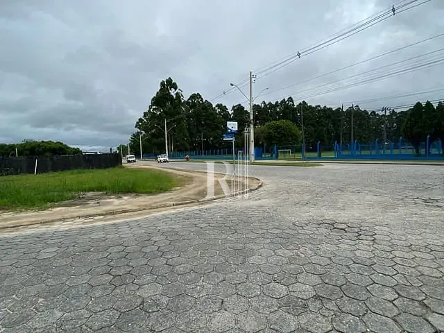 Terreno com 360m², para alugar, no bairro Centro em Tijucas