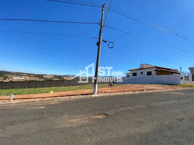 Terreno com 300m², à venda, no bairro Clube Campestre em Andradas