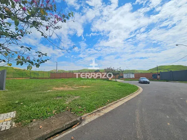Terreno com 603m², à venda, no bairro Casa de Pedra ( ALPHAVILLE) em Volta Redonda