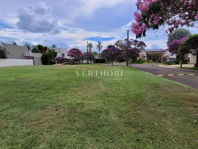 Terreno com 750m², à venda, no bairro Esperança em Londrina