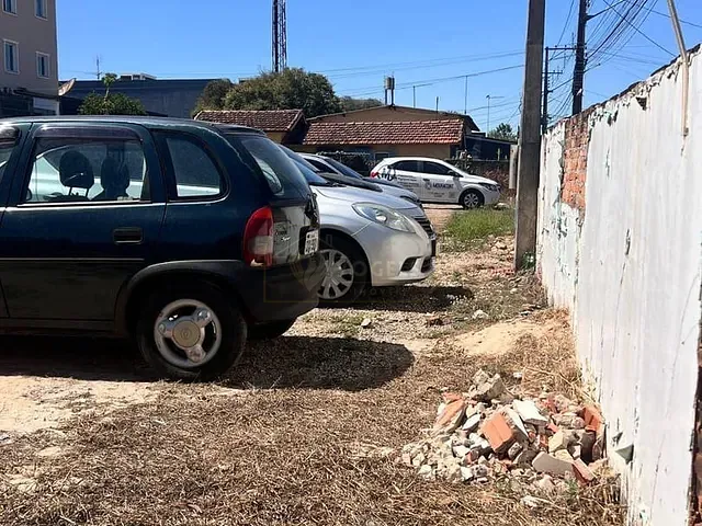 Terreno com 1000m², à venda, no bairro Centro em Holambra