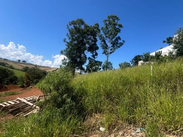 Terreno com 135m², à venda, no bairro Vale do Sol em Bom Jesus dos Perdões