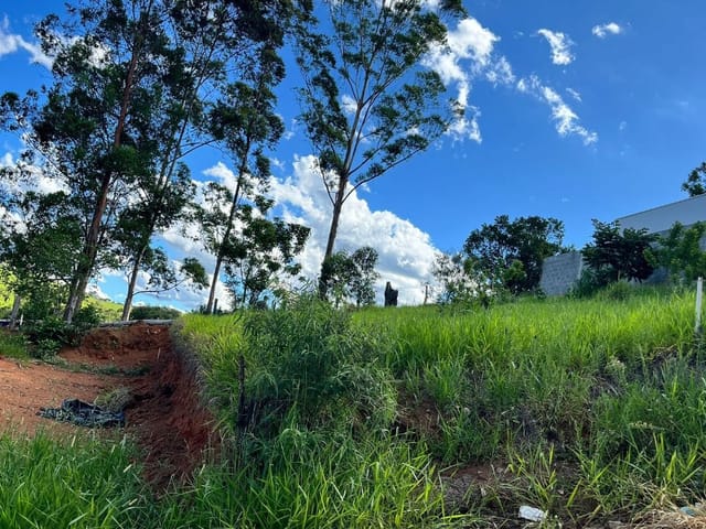 Terreno com 135m², à venda, no bairro Vale do Sol em Bom Jesus dos Perdões