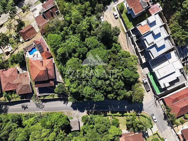 Terreno com 816m², à venda, no bairro Garcia em Blumenau
