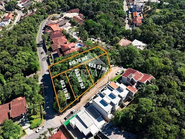 Terreno com 816m², à venda, no bairro Garcia em Blumenau