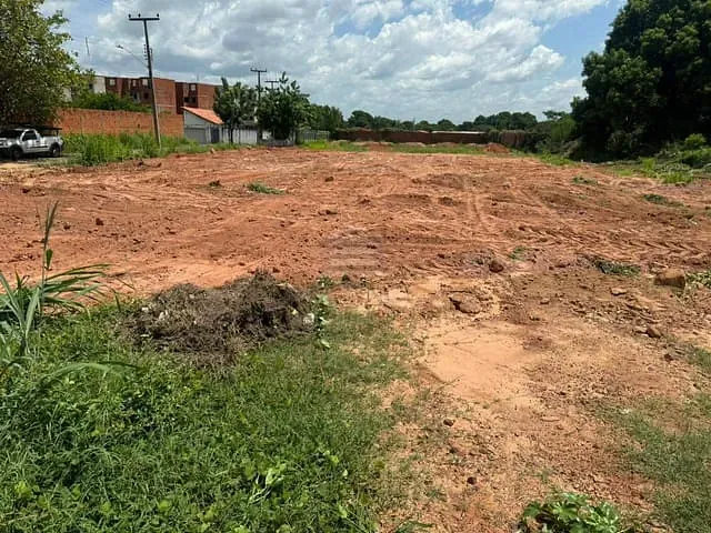 Terreno com 3073m², à venda, no bairro Todos os Santos em Teresina