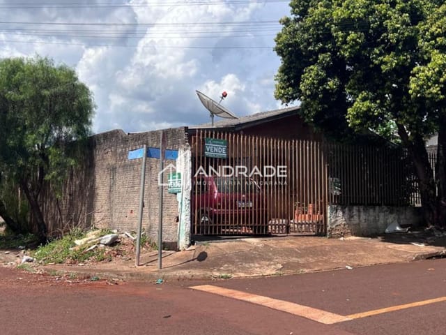 Terreno com 229m², à venda, no bairro Núcleo Habitacional Colonial em Apucarana