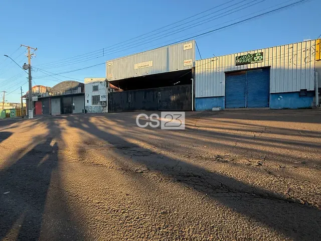 Terreno com 741m², à venda, no bairro Jardim Guaporé em Londrina