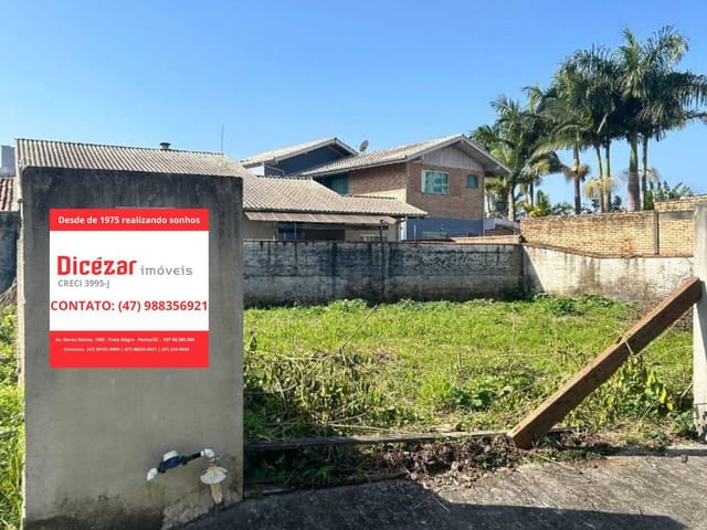 Terreno com 320m², à venda, no bairro Centro em Penha