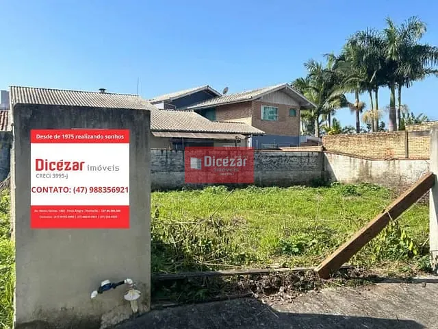 Terreno com 320m², à venda, no bairro Centro em Penha