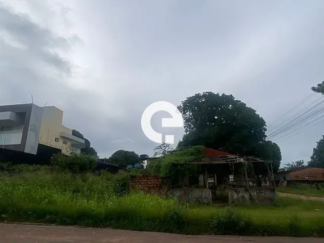 Terreno com 752m², à venda, no bairro Aeroporto Velho em Santarém