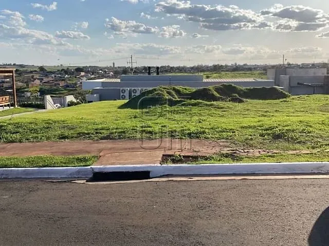 Terreno com 311m², à venda, no bairro Jardim Morumbi em Londrina