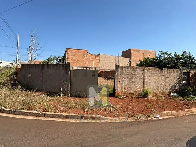 Terreno com 267m², à venda, no bairro Jardim Santa Clara II em Serrana