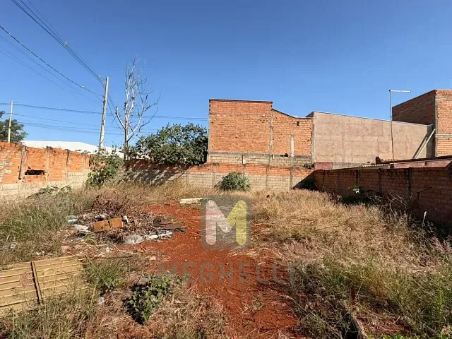 Terreno com 267m², à venda, no bairro Jardim Santa Clara II em Serrana