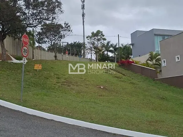 Terreno com 394m², à venda, no bairro Alphaville em Santana de Parnaíba