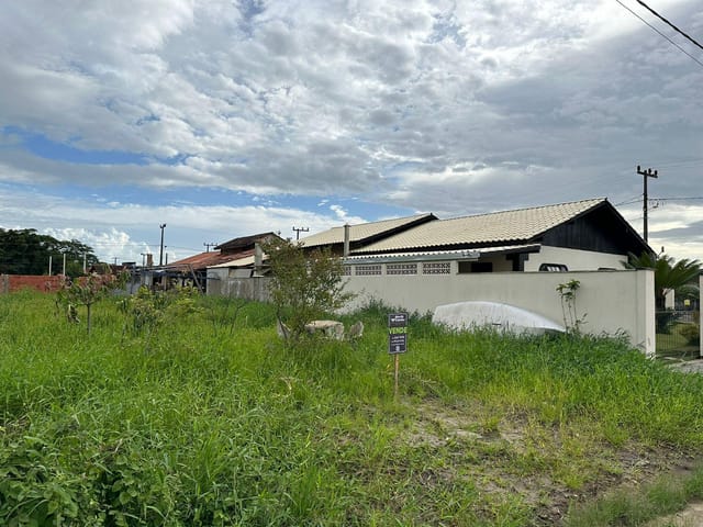 Foto do Terreno - Terreno à venda, 45 mil assumir 140 parcelas mensais cada uma correspondentes a 80% do salário mínimo, Bairro Pinheiros, Balneário Barra do Sul, SC | North Center