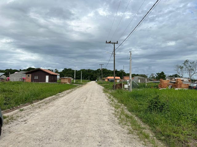 Foto do Terreno - Terreno à venda, 45 mil assumir 140 parcelas mensais cada uma correspondentes a 80% do salário mínimo, Bairro Pinheiros, Balneário Barra do Sul, SC | North Center