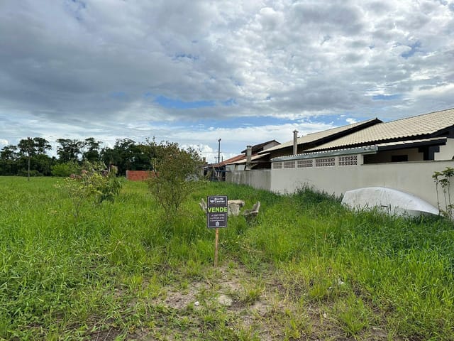 Foto do Terreno - Terreno à venda, 45 mil assumir 140 parcelas mensais cada uma correspondentes a 80% do salário mínimo, Bairro Pinheiros, Balneário Barra do Sul, SC | North Center