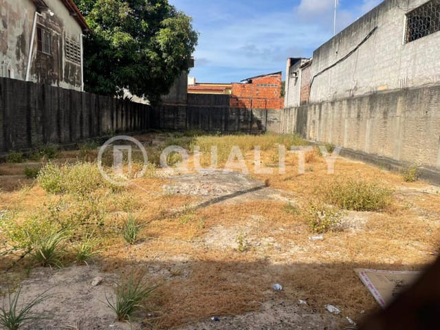 Terreno com 390m², para alugar, no bairro Parangaba em Fortaleza