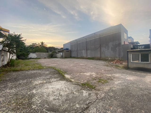 Terreno com 520m², para alugar, no bairro Campo Grande em Rio de Janeiro