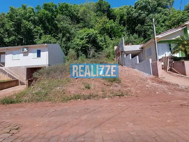 Terreno com 300m², à venda, no bairro Guadalupe em Marau