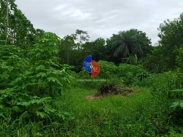 Terreno com 700m², à venda, no bairro Cotia em Guapimirim