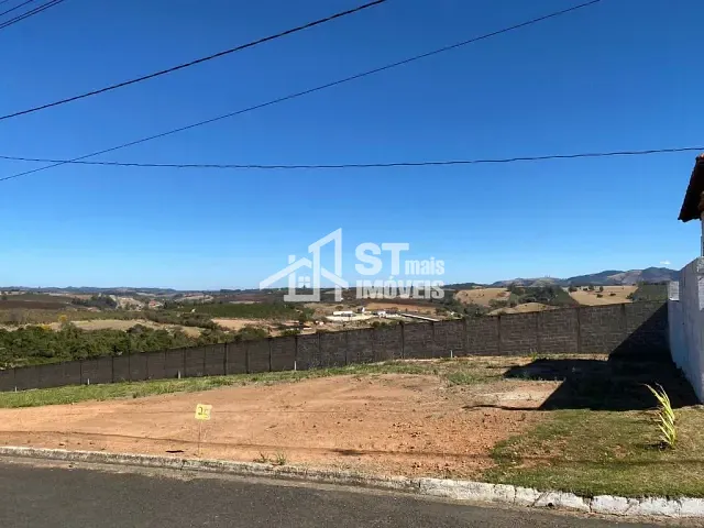 Terreno com 300m², à venda, no bairro Clube Campestre em Andradas