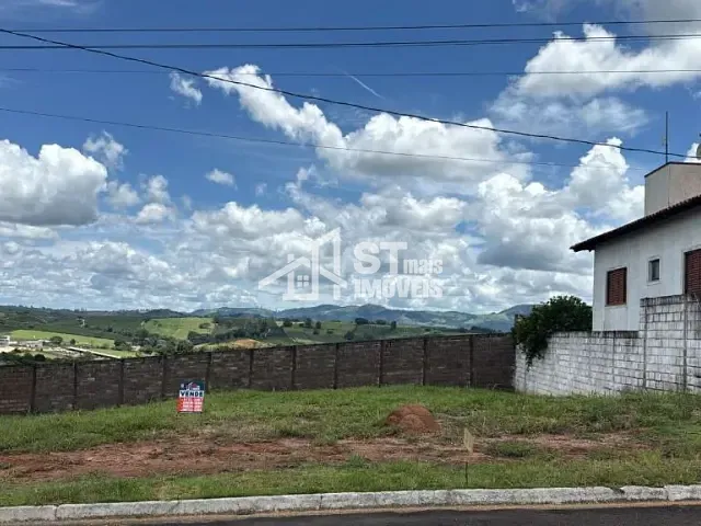 Terreno com 300m², à venda, no bairro Clube Campestre em Andradas