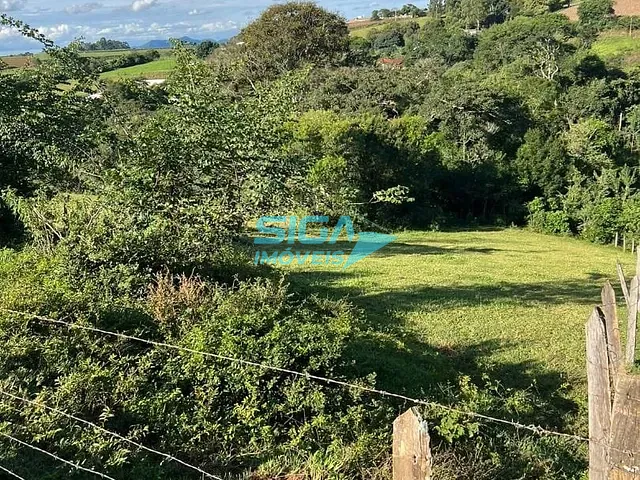 Terreno com 1300m², à venda, no bairro Curralinho em Pouso Alegre