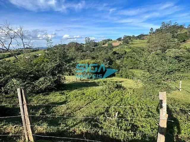 Terreno com 1300m², à venda, no bairro Curralinho em Pouso Alegre