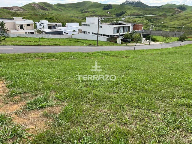 Terreno com 450m², à venda, no bairro Casa de Pedra ( ALPHAVILLE) em Volta Redonda