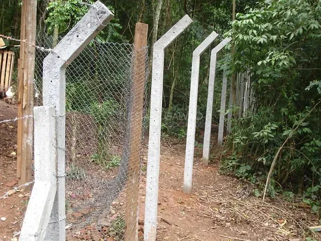 Terreno com 5m², à venda, no bairro Santa Cândida em Curitiba