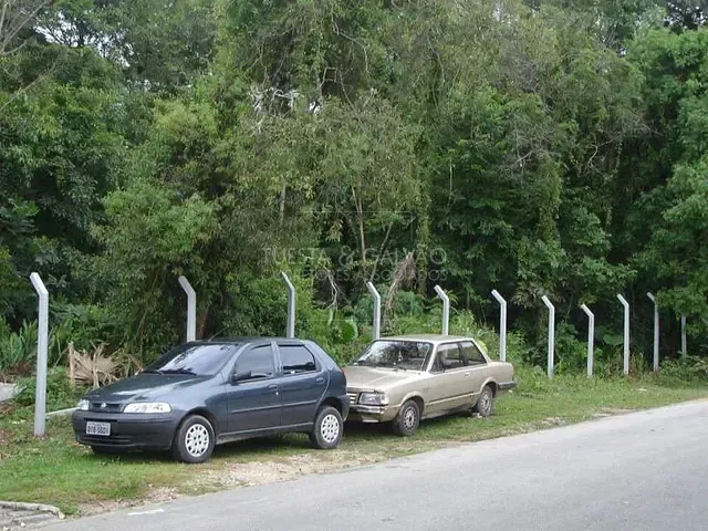 Terreno com 5m², à venda, no bairro Santa Cândida em Curitiba
