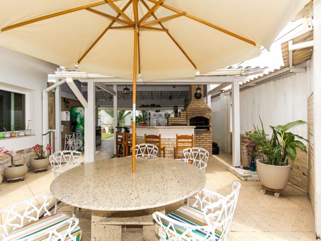 Casa com 315m² 3 quartos e 5 banheiros, à venda, no bairro Extensão do Bosque em Rio das Ostras