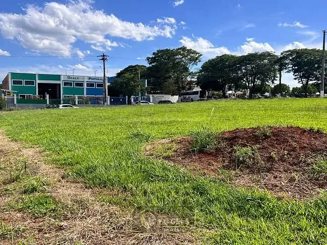 Terreno com 2160m², à venda, no bairro Residencial dos Imigrantes em Holambra