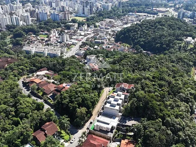 Terreno com 458m², à venda, no bairro Garcia em Blumenau