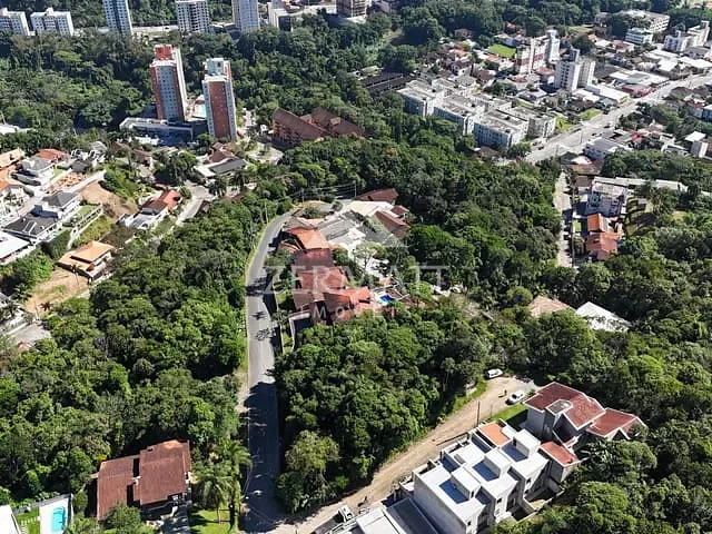 Terreno com 458m², à venda, no bairro Garcia em Blumenau
