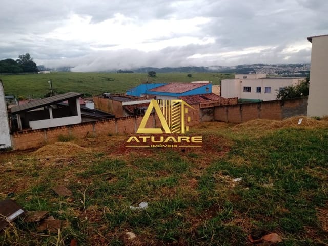 Terreno com 720m², à venda, no bairro JARDIM CANADÁ em Pouso Alegre