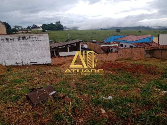 Terreno com 720m², à venda, no bairro JARDIM CANADÁ em Pouso Alegre