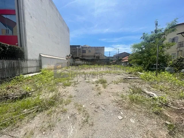 Terreno com 300m², à venda, no bairro Vila Santa Cecília em Volta Redonda
