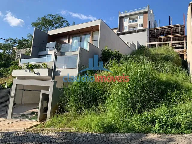 Terreno à venda, no bairro Jardim Amália em Volta Redonda