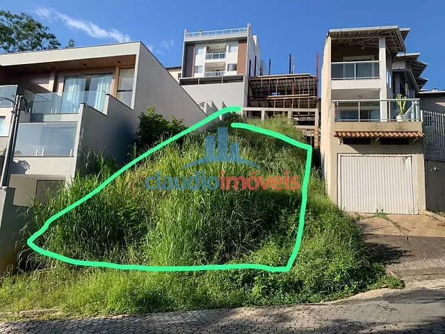 Terreno à venda, no bairro Jardim Amália em Volta Redonda