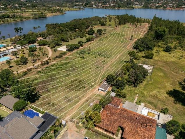 Terreno com 37087m², à venda, no bairro Setor de Habitações Individuais Sul em Brasília