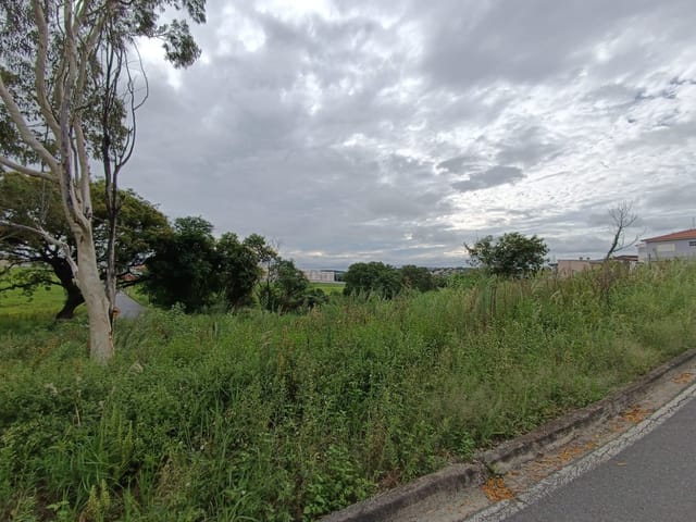 Terreno com 300m², à venda, no bairro CENTRO em SALTO DE PIRAPORA