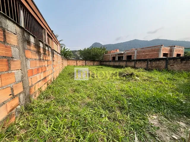 Terreno com 300m², à venda, no bairro Martim de Sá em Caraguatatuba