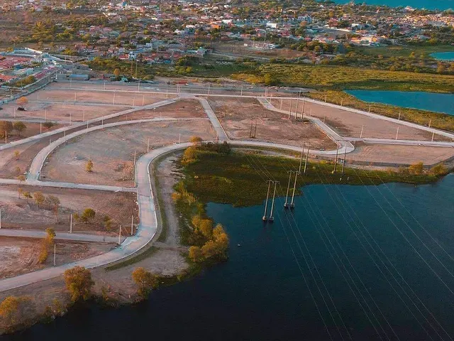 Terreno à venda, no bairro Oliveira Brito em Paulo Afonso