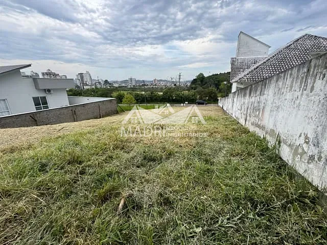 Terreno com 518m², à venda, no bairro Pedra Branca em Palhoça