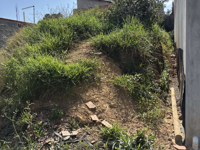 Terreno com 175m², à venda, no bairro Parque Petrópollis em Várzea Paulista